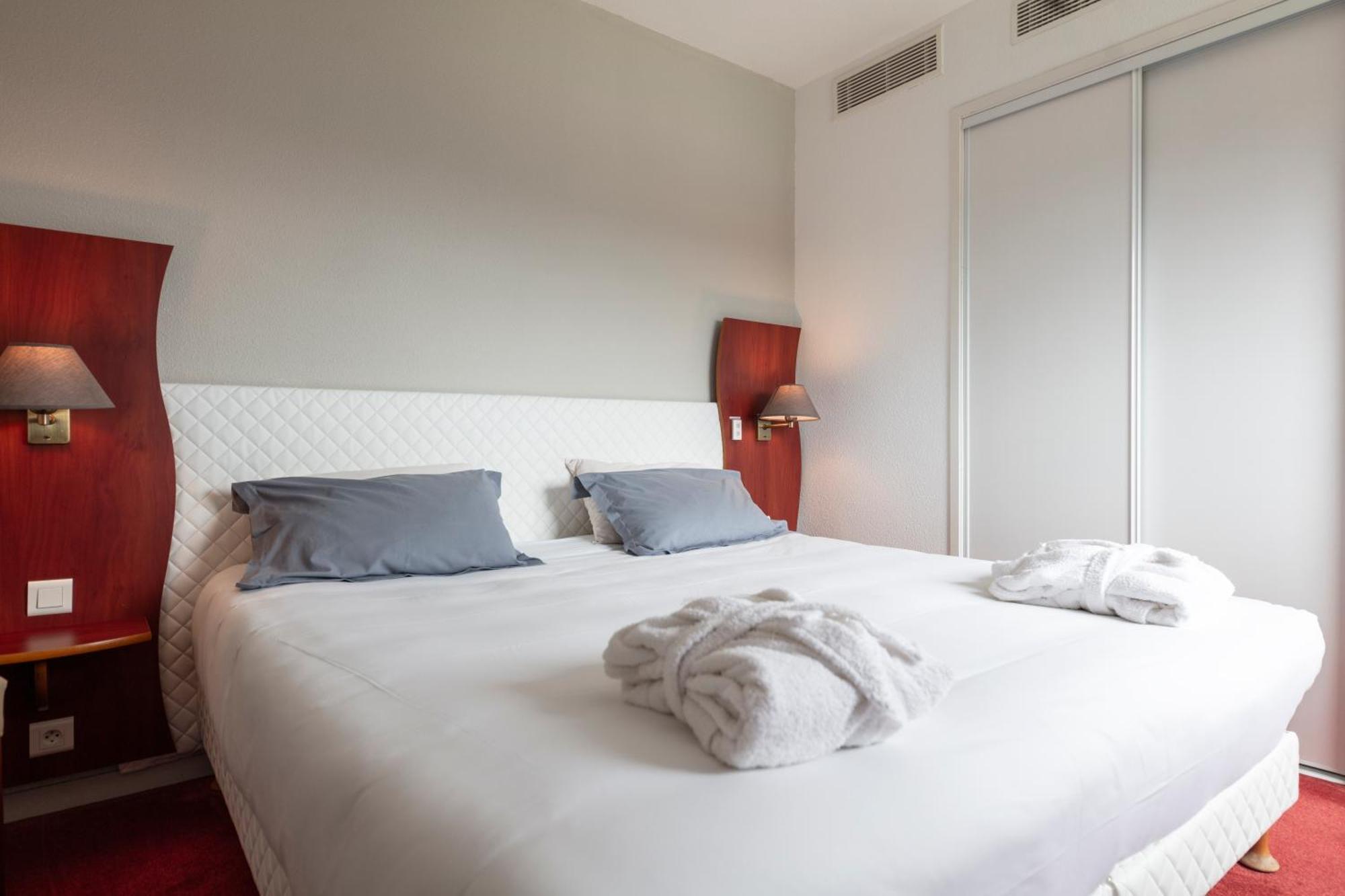 Artemis Hotel Brioude Zimmer foto